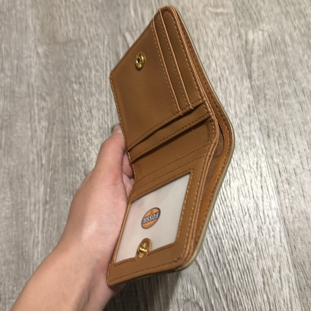 Fossil Wallet - Picture 4 of 4